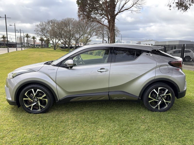 2017 Toyota C-HR 1.8 Hybrid G LED Edition Autom... image 5
