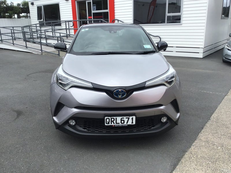 2017 Toyota C-HR 1.8 Hybrid G LED Edition Hybri... image 2