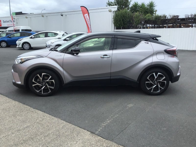 2017 Toyota C-HR 1.8 Hybrid G LED Edition Hybri... image 4