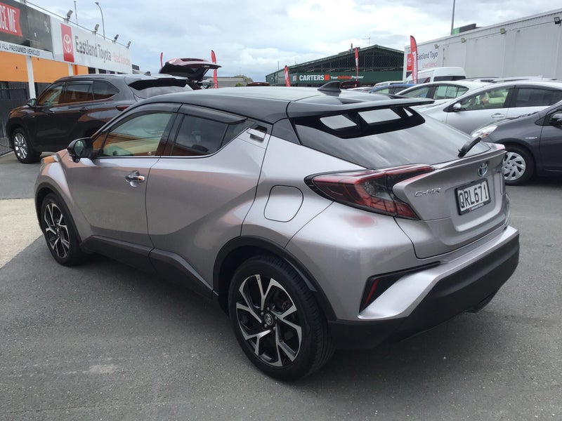 2017 Toyota C-HR 1.8 Hybrid G LED Edition Hybri... image 5