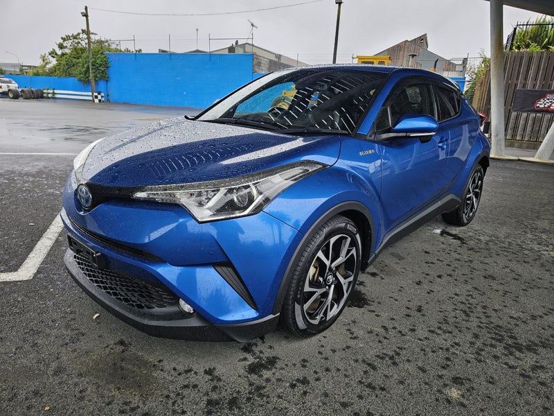 2017 Toyota C-HR 1.8 Hybrid G SUV - Certified I... image 4