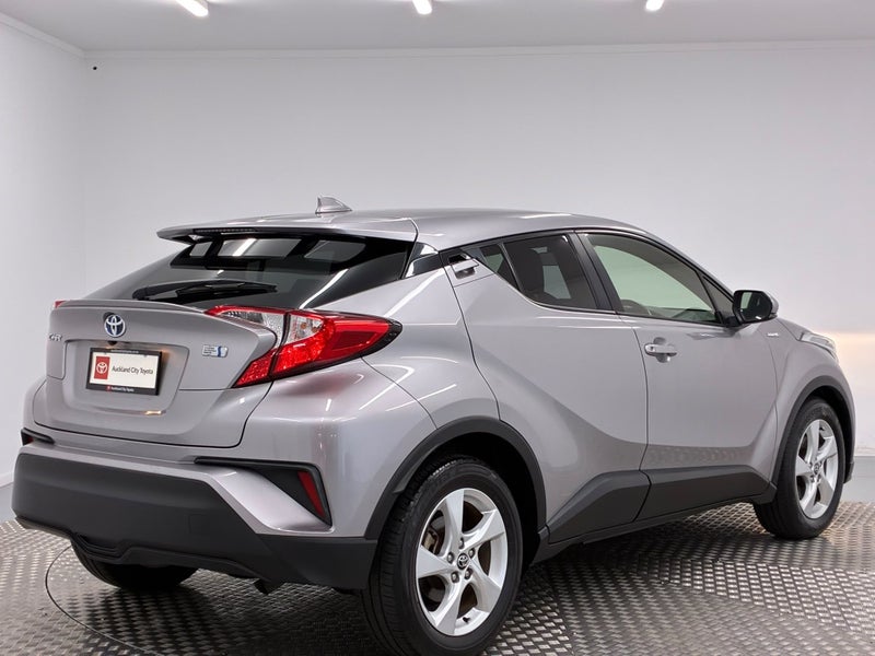 2017 Toyota C-HR 1.8 Hybrid S image 3
