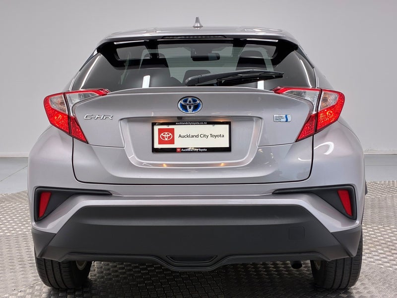 2017 Toyota C-HR 1.8 Hybrid S image 4