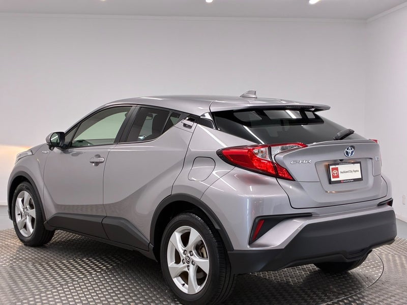 2017 Toyota C-HR 1.8 Hybrid S image 5