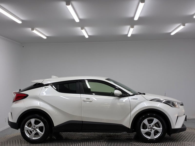 2017 Toyota C-HR 1.8 Hybrid S image 2