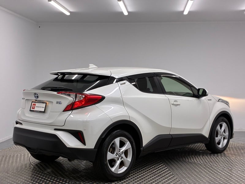2017 Toyota C-HR 1.8 Hybrid S image 3