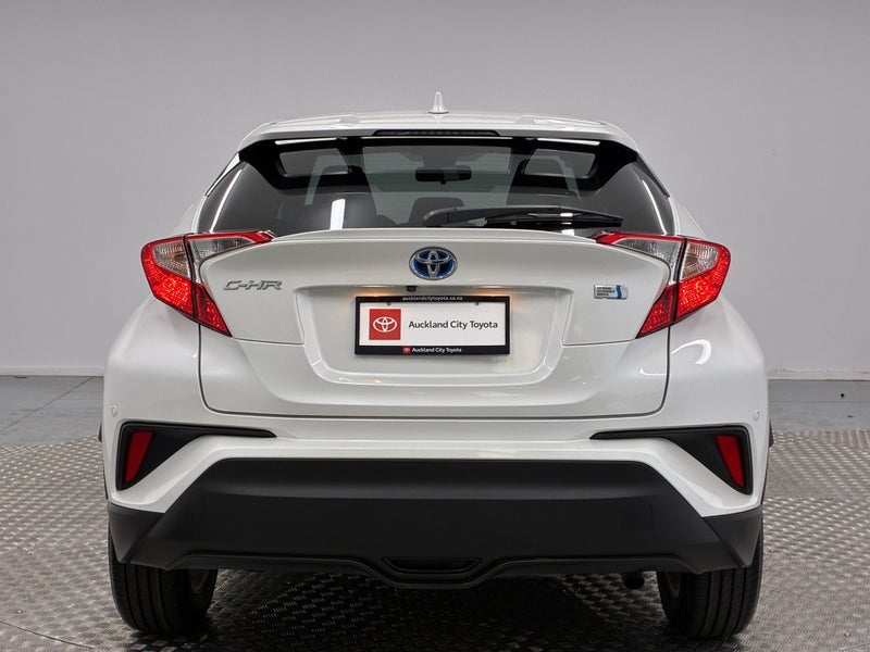 2017 Toyota C-HR 1.8 Hybrid S image 4