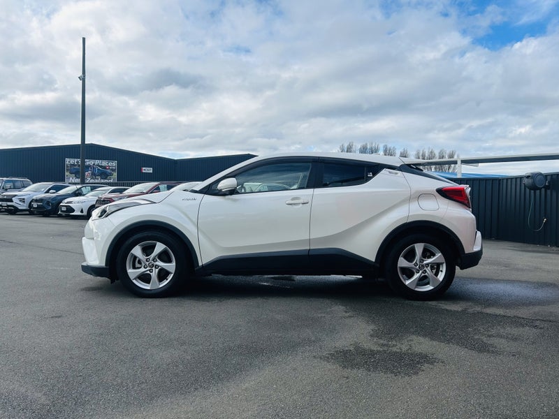 2017 Toyota C-HR 1.8 Hybrid S Automatic SUV image 4