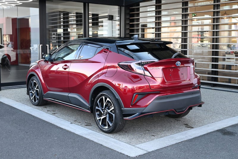 2017 Toyota C-HR 1.8 Petrol Hybrid G FWD SUV image 2