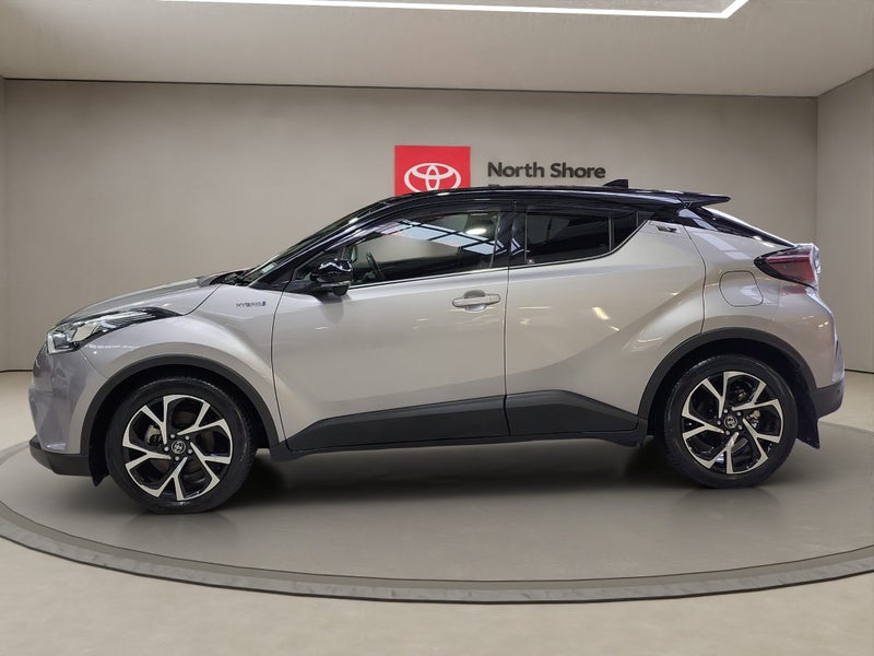 2017 Toyota C-HR 1.8L Hybrid G 2WD SUV image 5