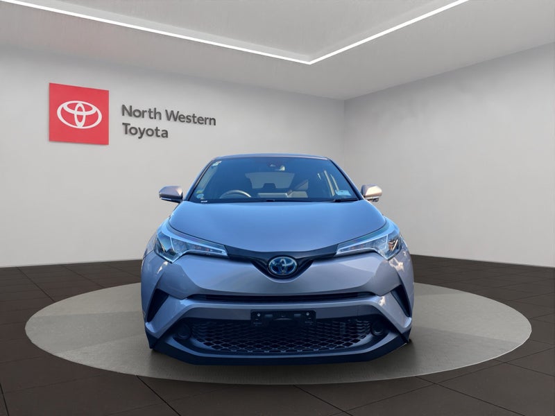 2017 Toyota C-HR 1.8L Hybrid S 2WD SUV image 3
