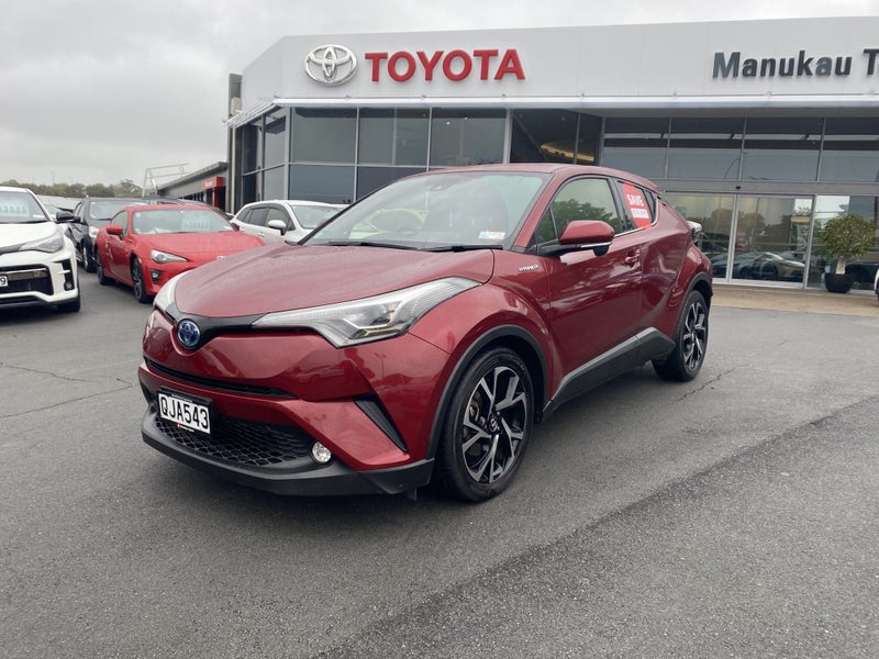 2017 Toyota C-HR 1.8P Hybrid G SUV image 5