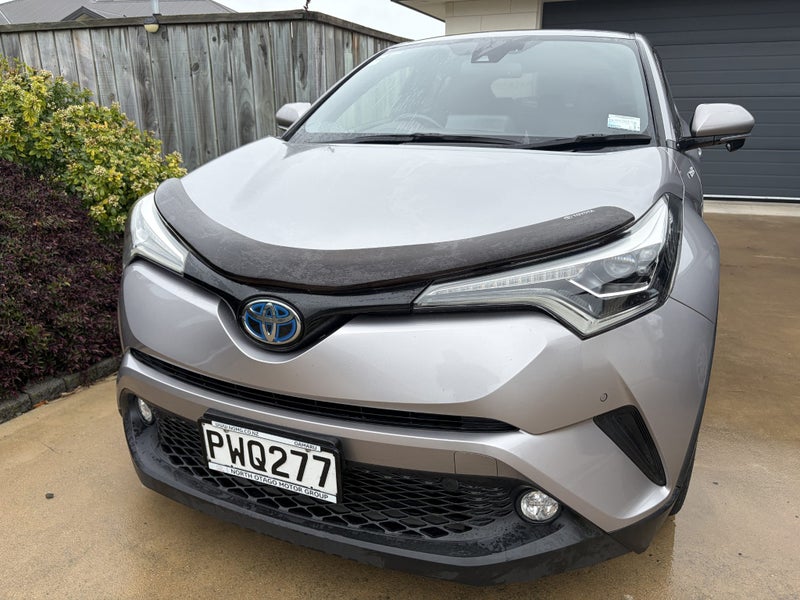 2017 Toyota C-HR G image 2