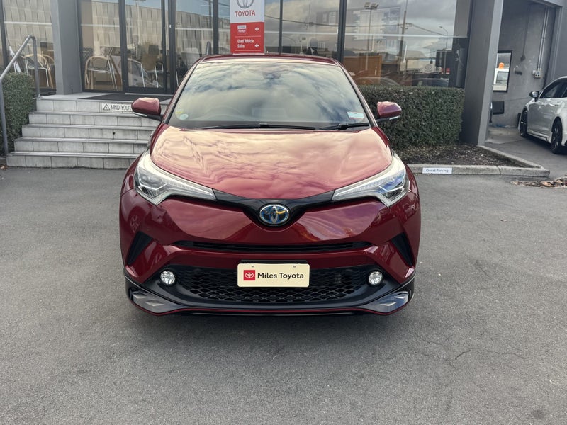 2017 Toyota C-HR G Spec HYBRID CHR, Leather image 2