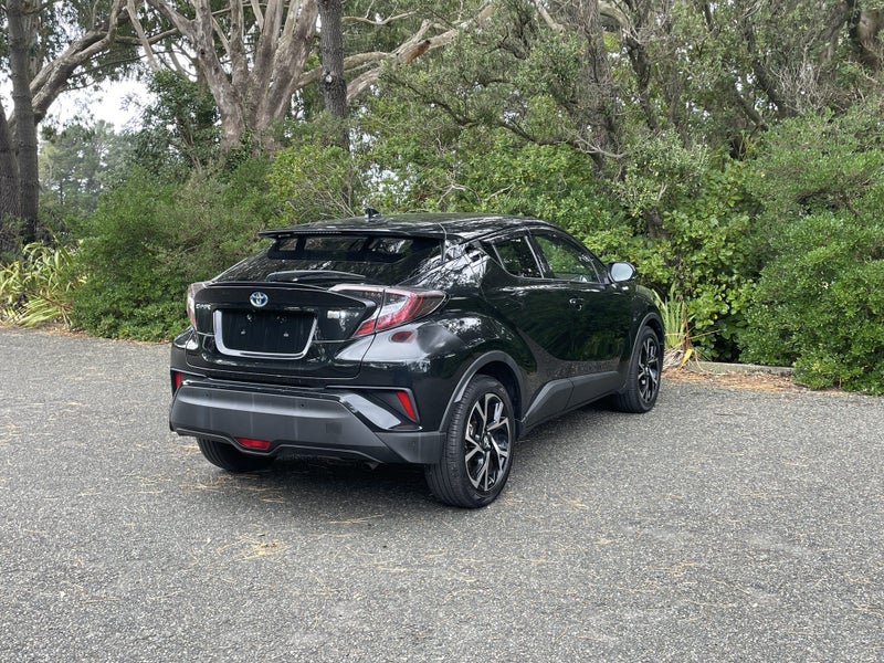 2017 Toyota C-HR Hybrid image 4