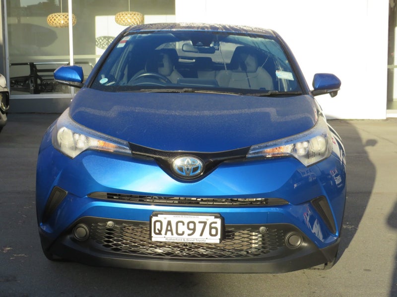2017 Toyota C-HR Hybrid image 2