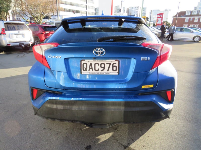 2017 Toyota C-HR Hybrid image 5