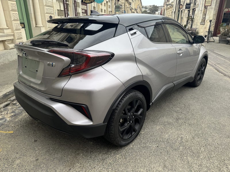 2017 Toyota C-HR Hybrid image 5