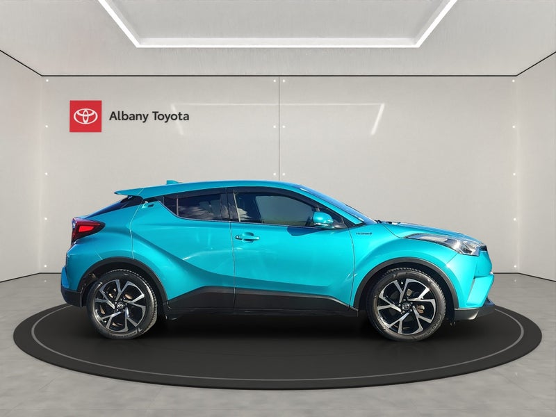 2017 Toyota C-HR Hybrid image 2