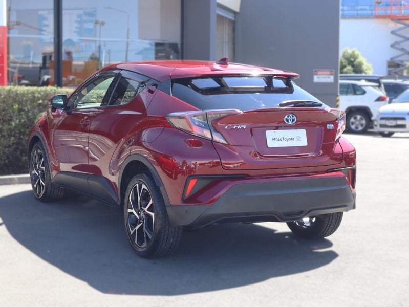 2017 Toyota C-HR HYBRID G, Push Start image 5