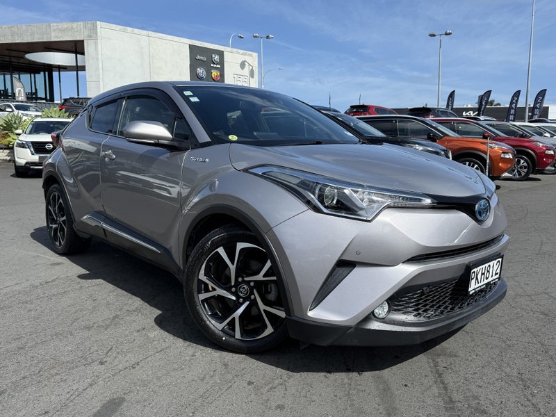 2017 Toyota C-HR HYBRID | HIGH SPEC | LEATHER S... image 4