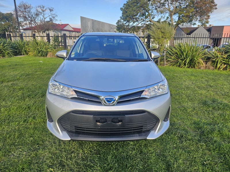 2017 Toyota Corolla 1.5 Hybrid Automatic Wagon... image 2
