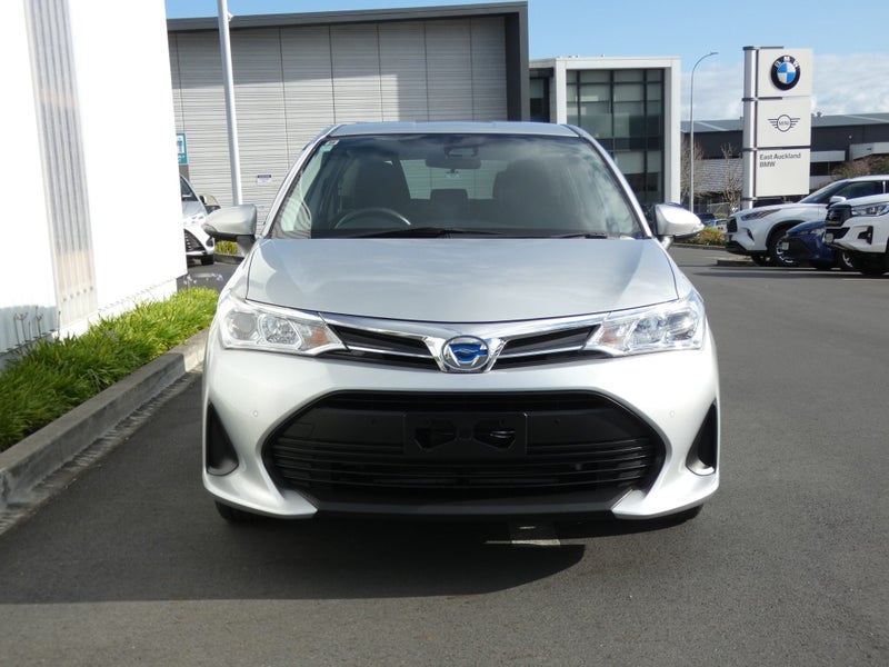 2017 Toyota Corolla 1.5 Hybrid Wagon image 5