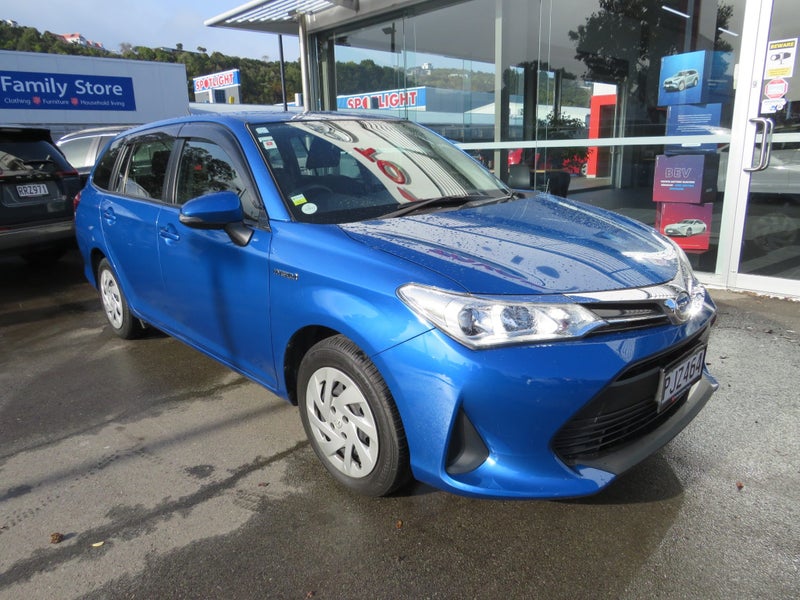 2017 Toyota Corolla 1.6P GL HBAC Fielder Hybrid image 2