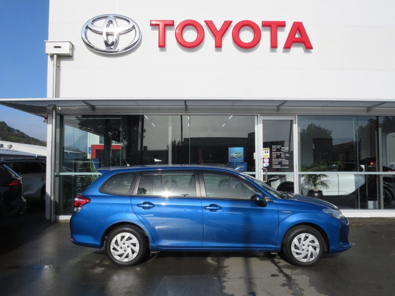 2017 Toyota Corolla 1.6P GL HBAC Fielder Hybrid image 4