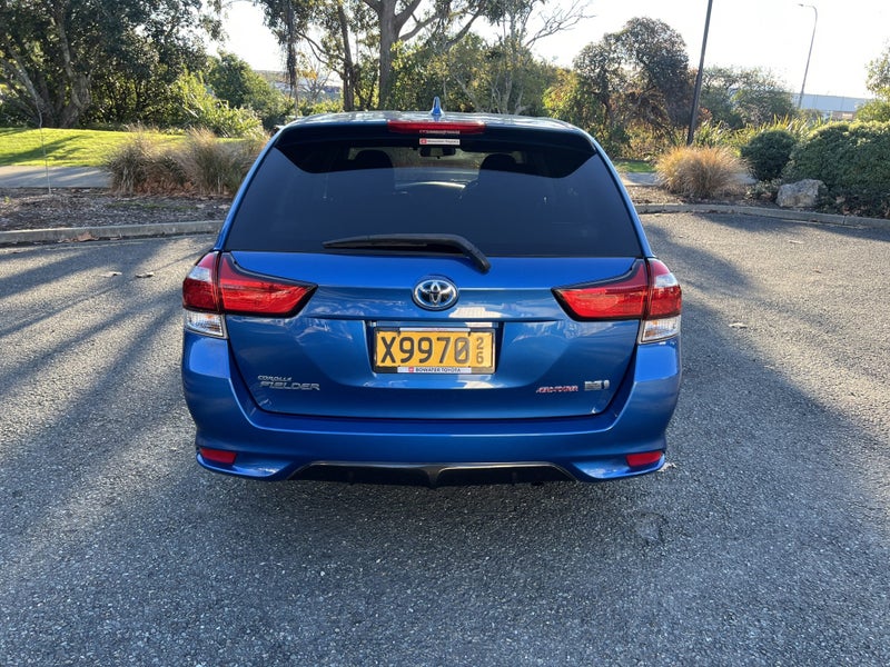 2017 Toyota Corolla Fielder 1.5 Hybrid image 4