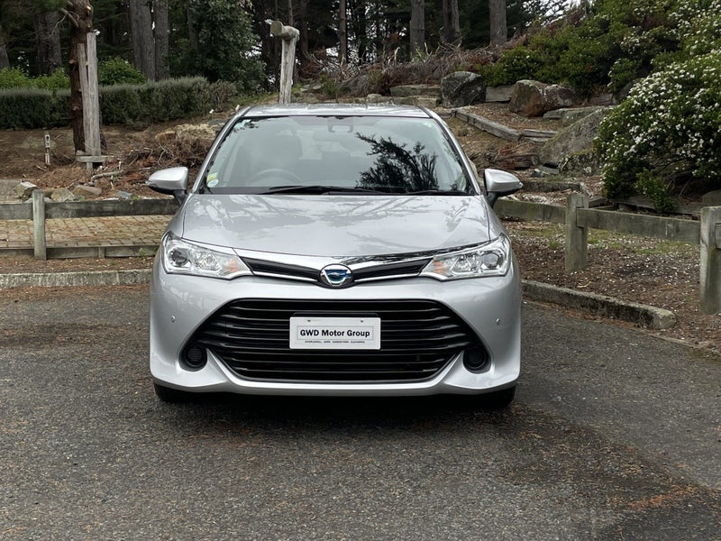 2017 Toyota Corolla Fielder 1.5 Hybrid image 2