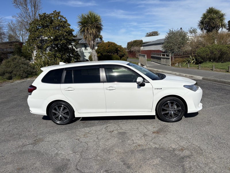 2017 Toyota Corolla Fielder 1.5 Hybrid G Aero T... image 3