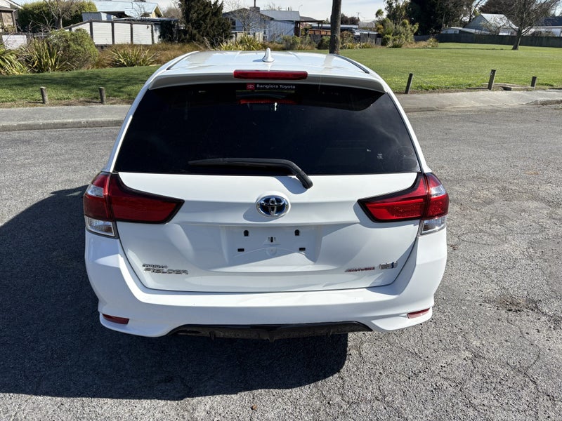 2017 Toyota Corolla Fielder 1.5 Hybrid G Aero T... image 4
