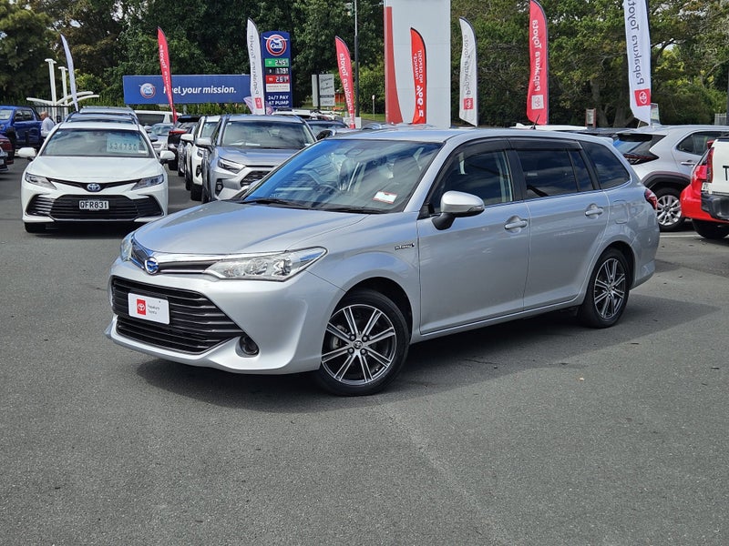 2017 Toyota Corolla Fielder 1.5 Hybrid G Wagon image 2