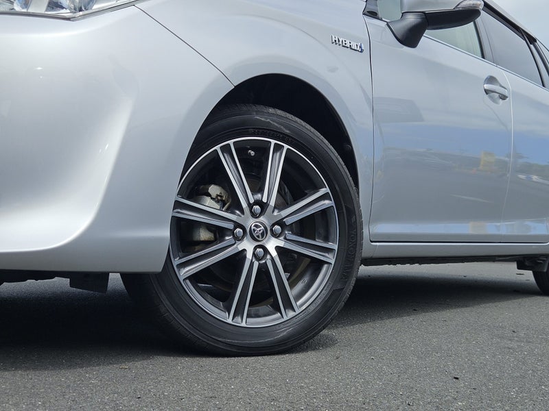 2017 Toyota Corolla Fielder 1.5 Hybrid G Wagon image 3