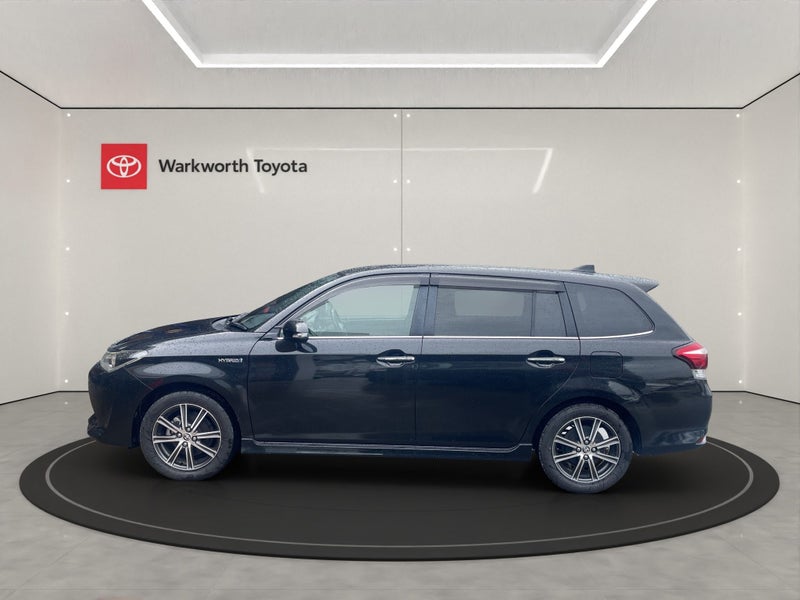 2017 Toyota Corolla Fielder 1.5 Hybrid G WxB 5... image 2