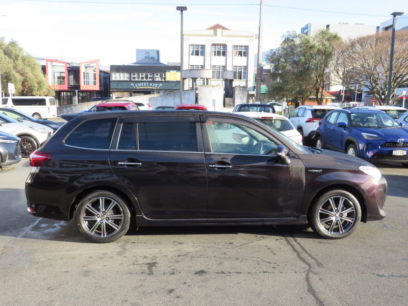 2017 Toyota Corolla Fielder 1.5 Hybrid G WxB +... image 3