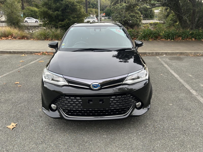 2017 Toyota Corolla Fielder 1.5 Hybrid Wagon image 3