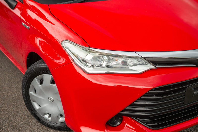 2017 Toyota Corolla Fielder 1.5 Hybrid Wagon image 2