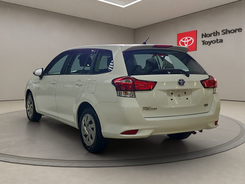 2017 Toyota Corolla Fielder 1.5L Hybrid FWD Sta... image 5