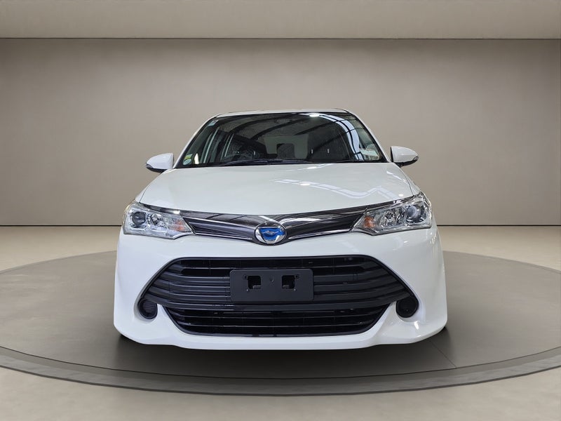 2017 Toyota Corolla Fielder 1.5L Hybrid Hatchback image 2