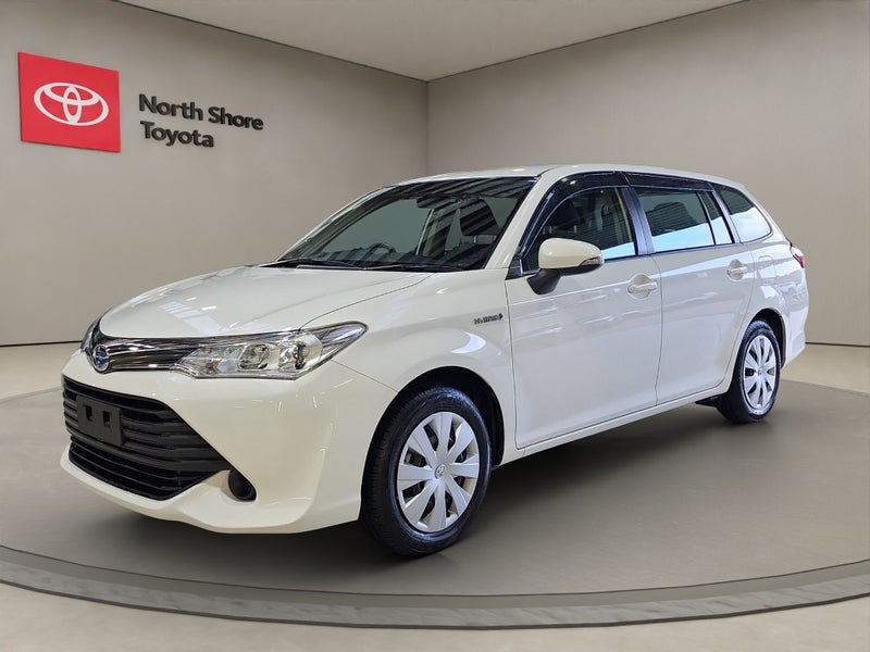 2017 Toyota Corolla Fielder 1.5L Hybrid Station... image 4