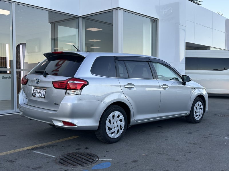 2017 Toyota Corolla Fielder 1.5P HYBRID G Wagon image 3