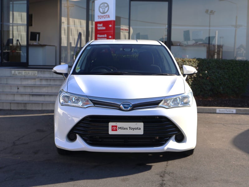 2017 Toyota Corolla Fielder Hybrid G, Push Start image 2