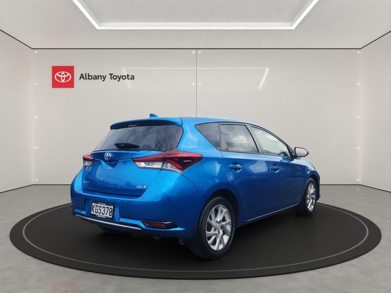 2017 Toyota Corolla GLX FWD 1.8P HATCH/5 CVT image 3