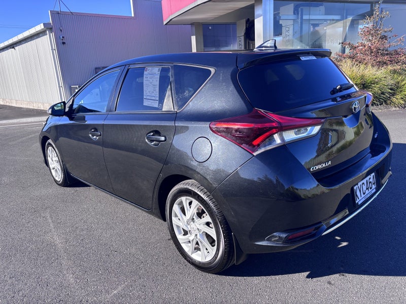 2017 Toyota Corolla GLX FWD 1.8P HATCH/5 CVT (Z... image 5
