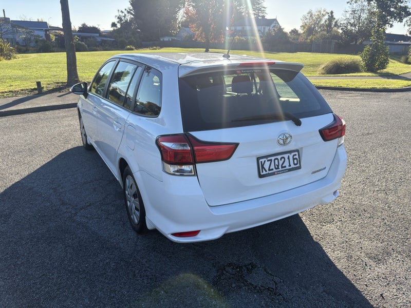 2017 Toyota Corolla GX FWD 1.5P WGN/5 CVT image 2