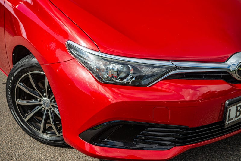 2017 Toyota Corolla GX FWD 1.8P HATCH image 2