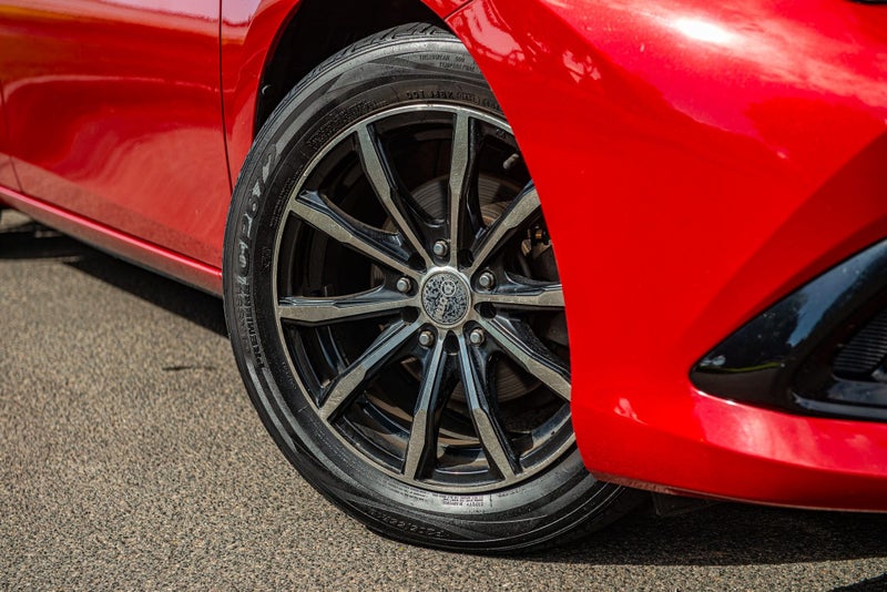 2017 Toyota Corolla GX FWD 1.8P HATCH image 3