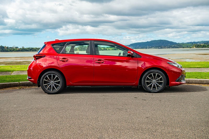 2017 Toyota Corolla GX FWD 1.8P HATCH image 5